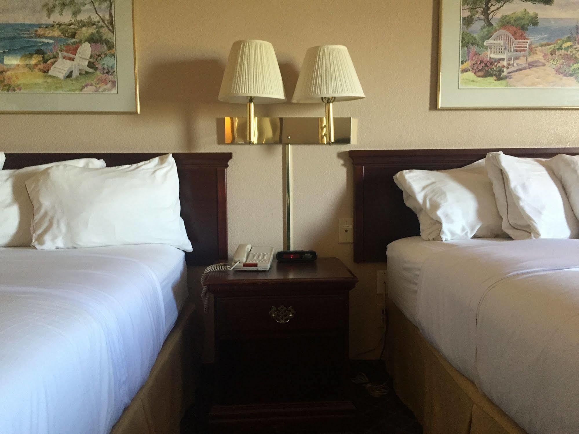 Briarwood Inn - Sparta מראה חיצוני תמונה