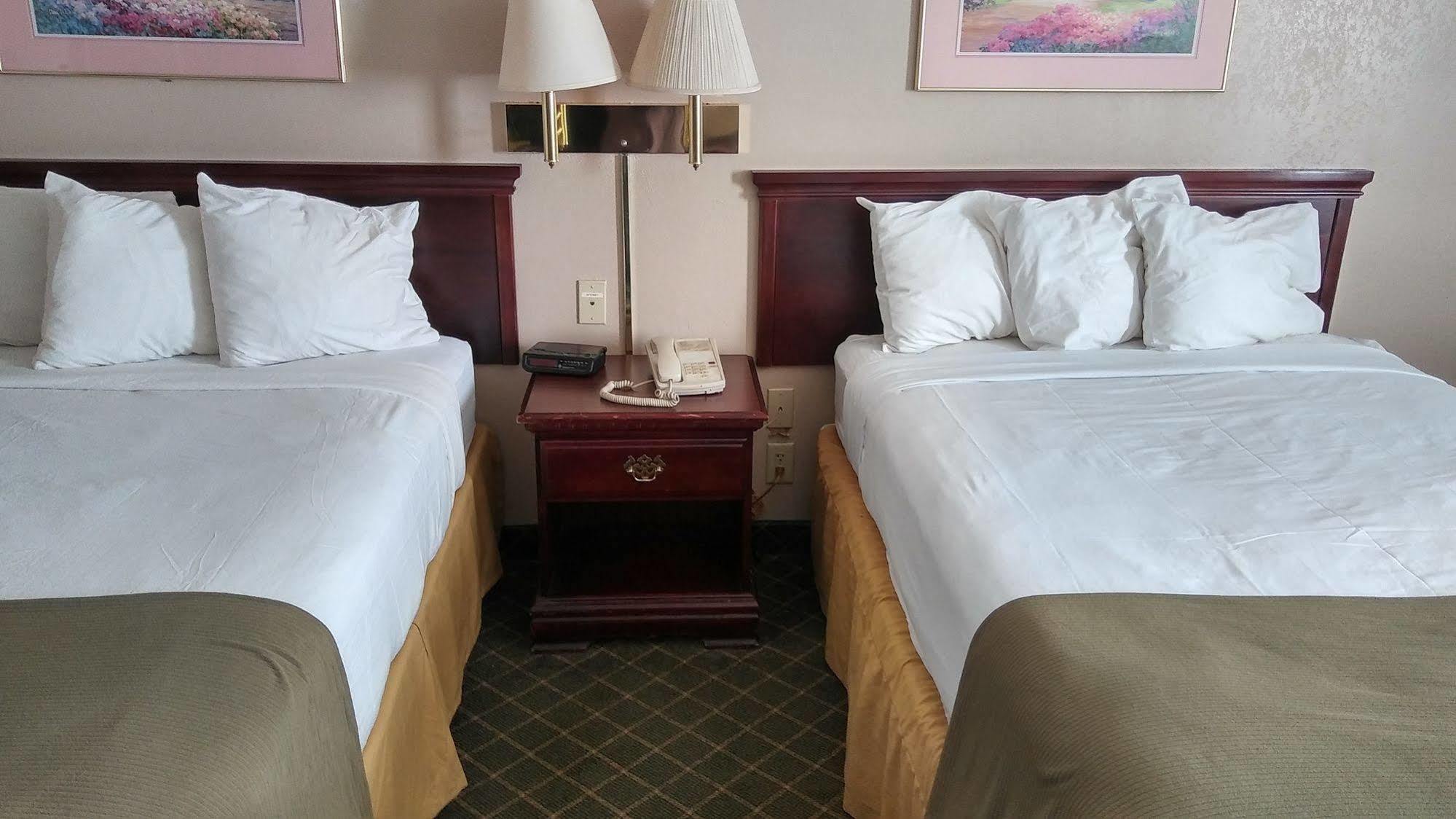 Briarwood Inn - Sparta מראה חיצוני תמונה